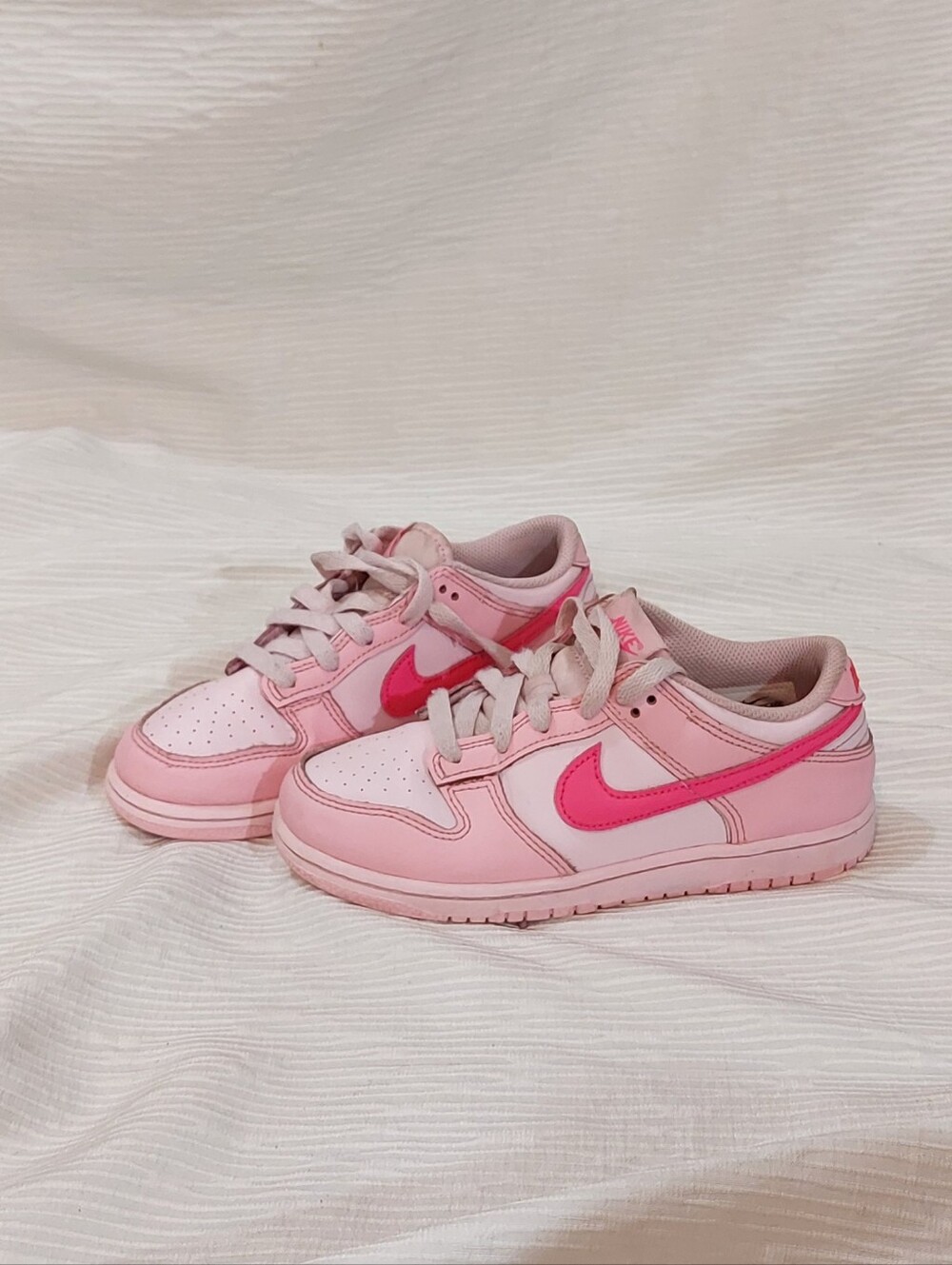 Nike Dunk Kids' Pink Low-Top Sneakers - Vibrant Pink Swoosh Size 2